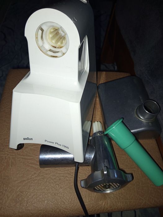 Продам мясорубку б / у.