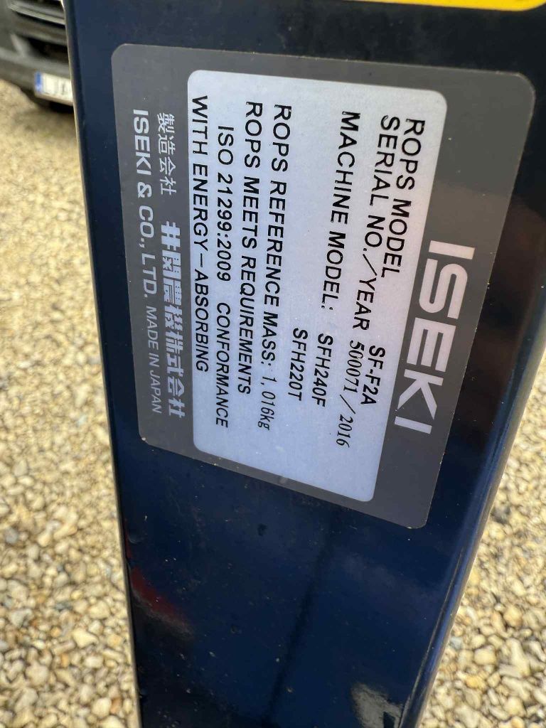 Traktorek kosiarka Iseki SFH 240 Diesel 27KM 4x4 Górny wysyp