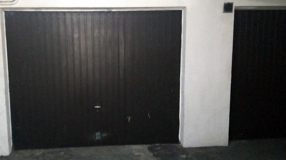 Garagem Box para 1 Veículo na Av. 25 de Abril, Pontinha