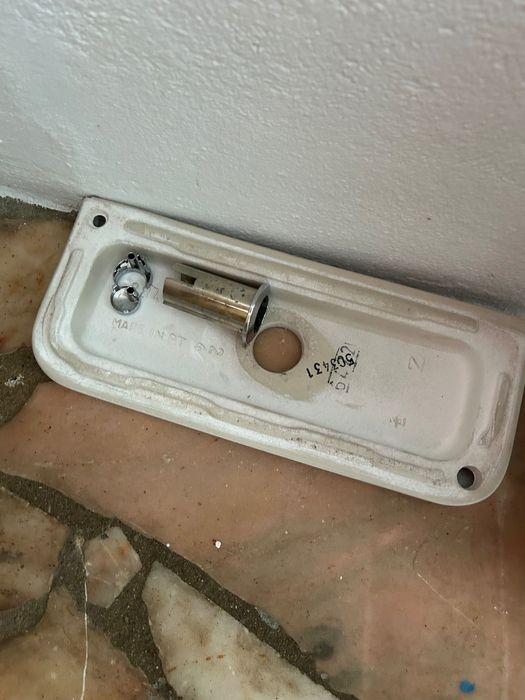 Vaso sanitário usado com caixa acoplada