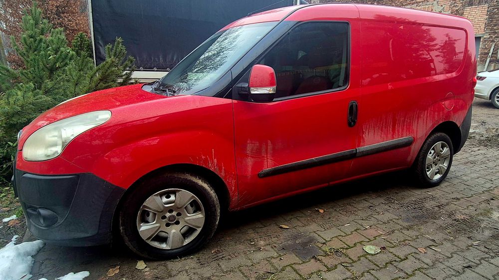 FIAT DOBLO 1,6 105 kM 2011 rok salon Polska 1 właściciel
