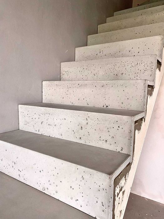 Schody z BETONU Architektonicznego do samodzielnego montażu Producent