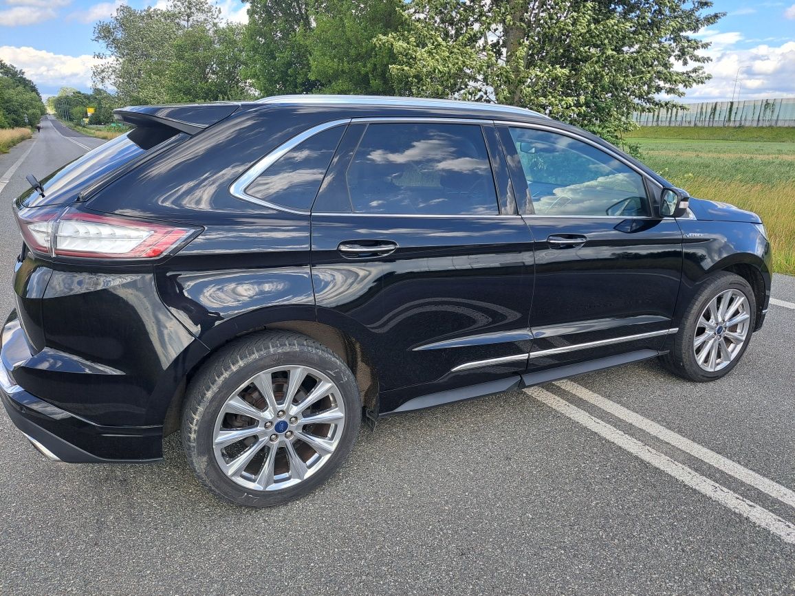 Ford Edge Vignale 2.0 TDCi Twin-Turbo 4AWD

Zarejestrowany i ubezpiecz
