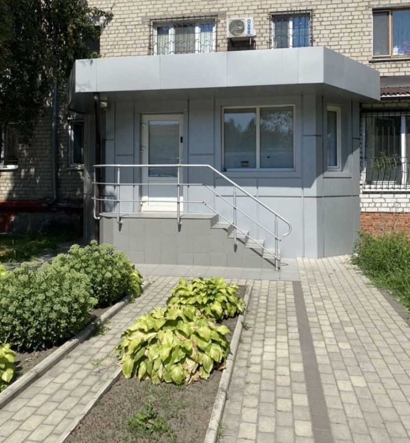 Здам офісне приміщення 84 кв.м по Перемоги, центр