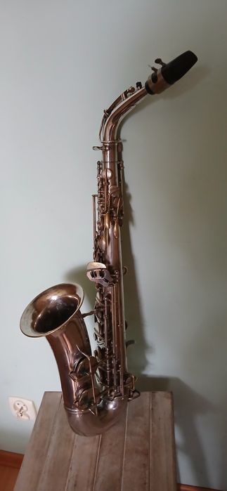 Mosiężny instrument trąbka.
