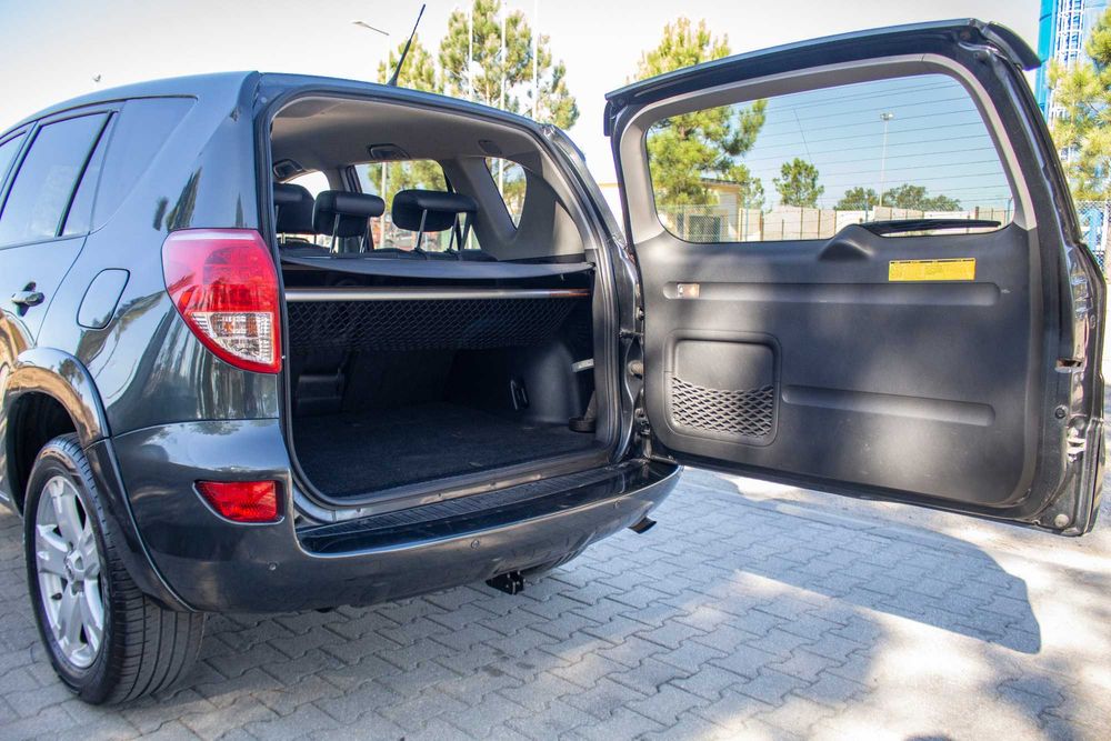 Toyota RAV4 2.2 D-CAT 177cv