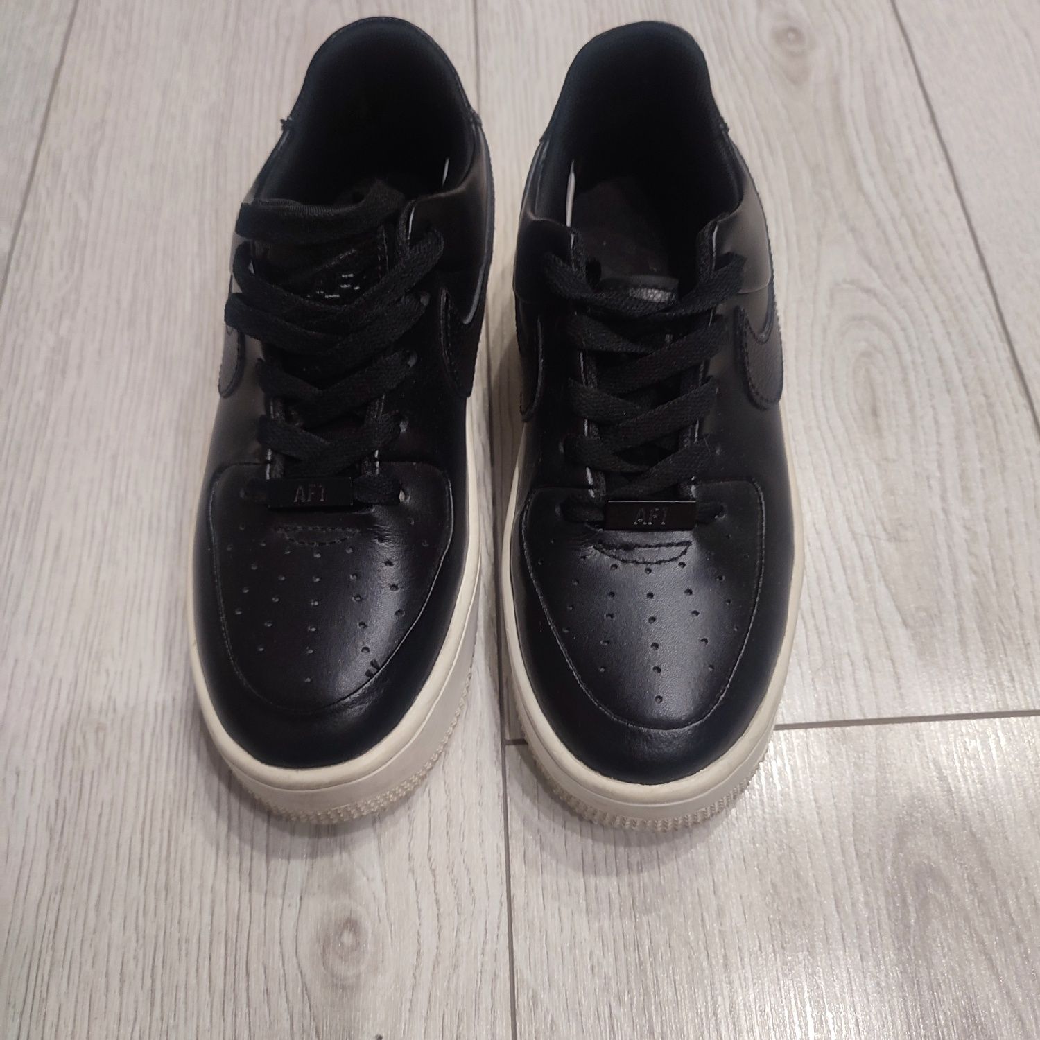 Кросівки Nike Air force 1 sage low оригінал