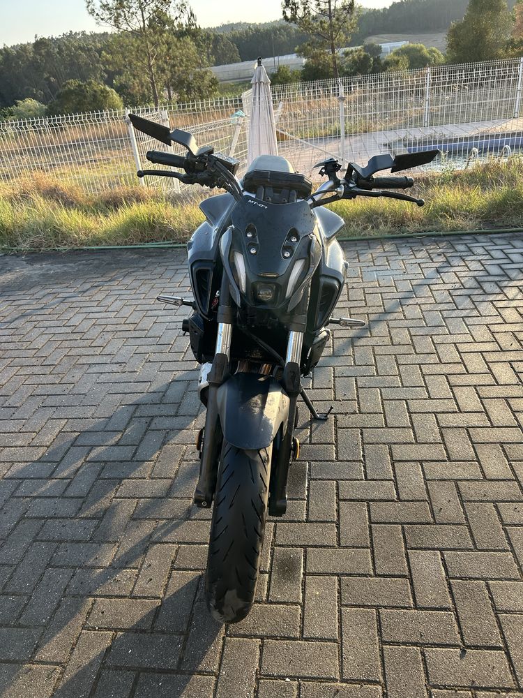 Yamaha MT 07 de 2022 com 12.300km