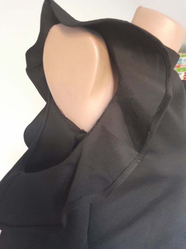 Czarna elegancka sukienka XS 34 odkryte ramiona długi rękaw
