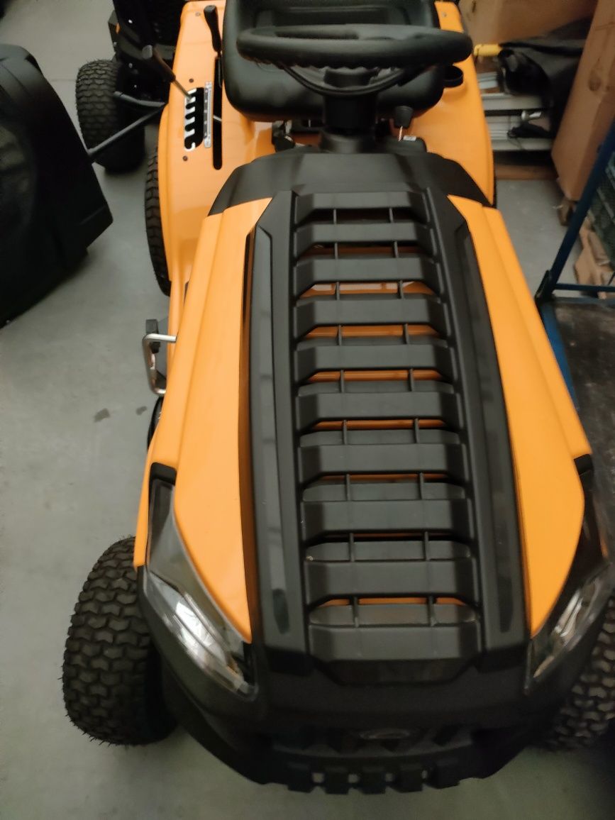 Traktor cub cadet lt 2nr 92 cm koszem dostępny od ręki