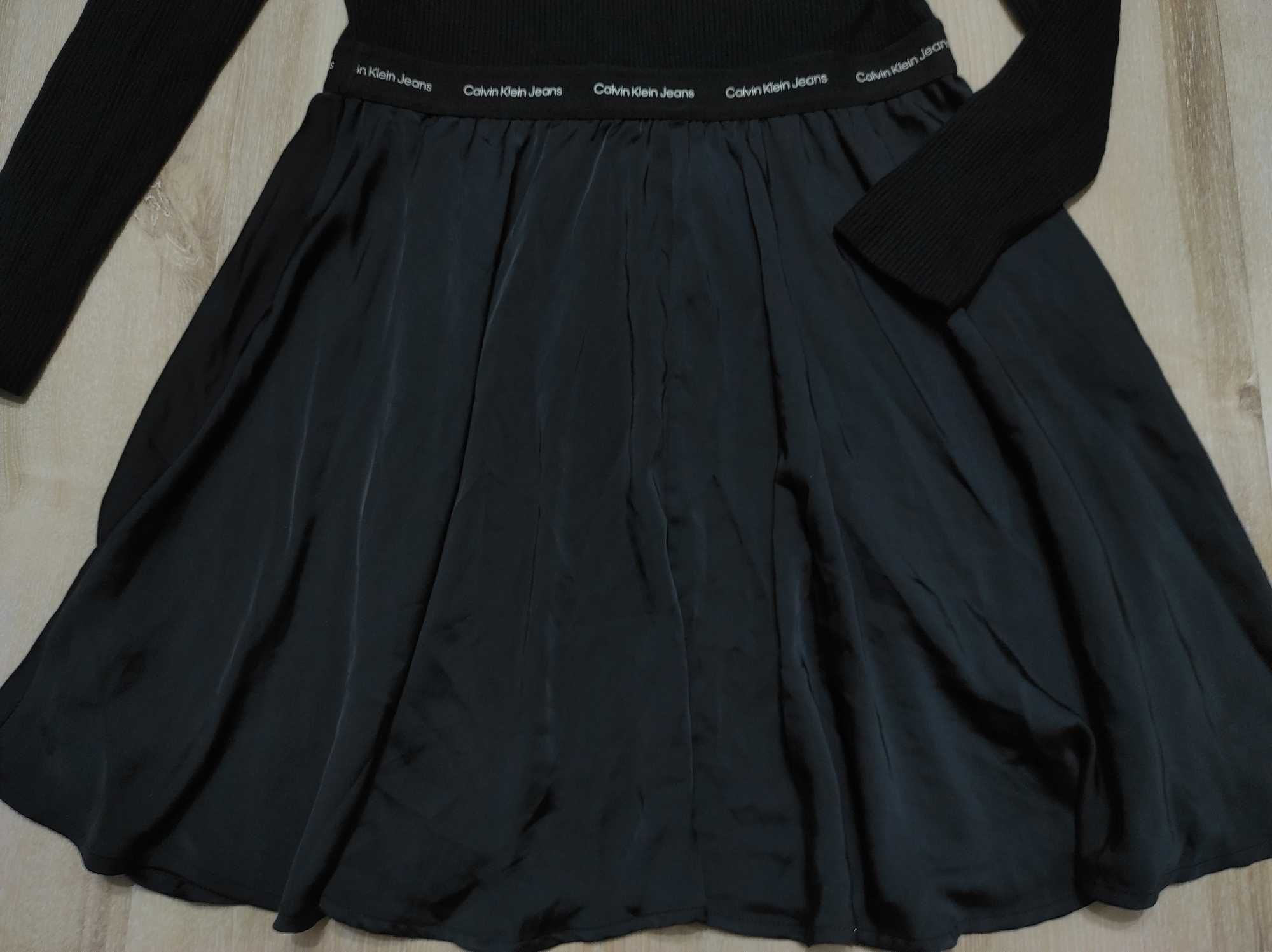 Расклешенное стильное платье Calvin Klein Jeans с лого на поясе, S-M