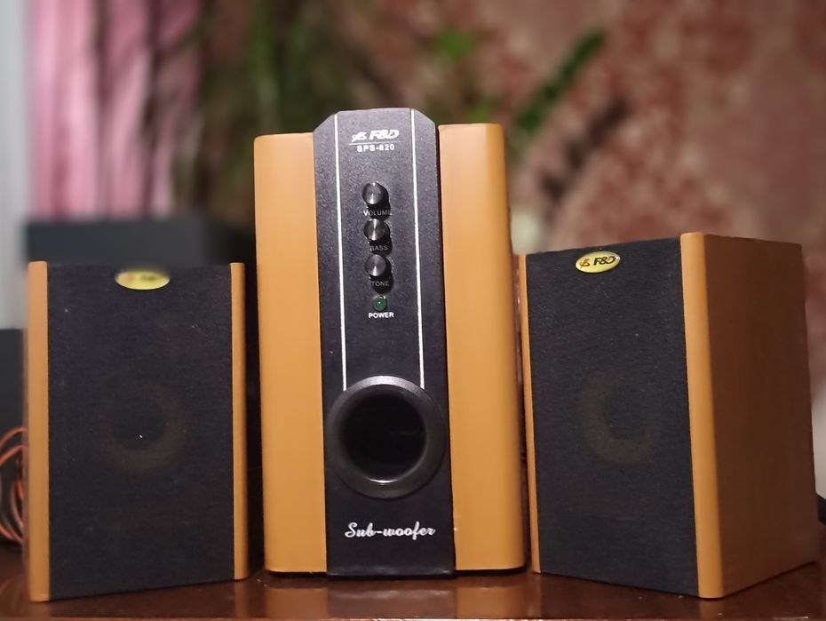 Система 2.1 . F&D SPS-820 (38W)