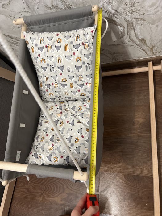 Гойдалка гамак на стійці вдома