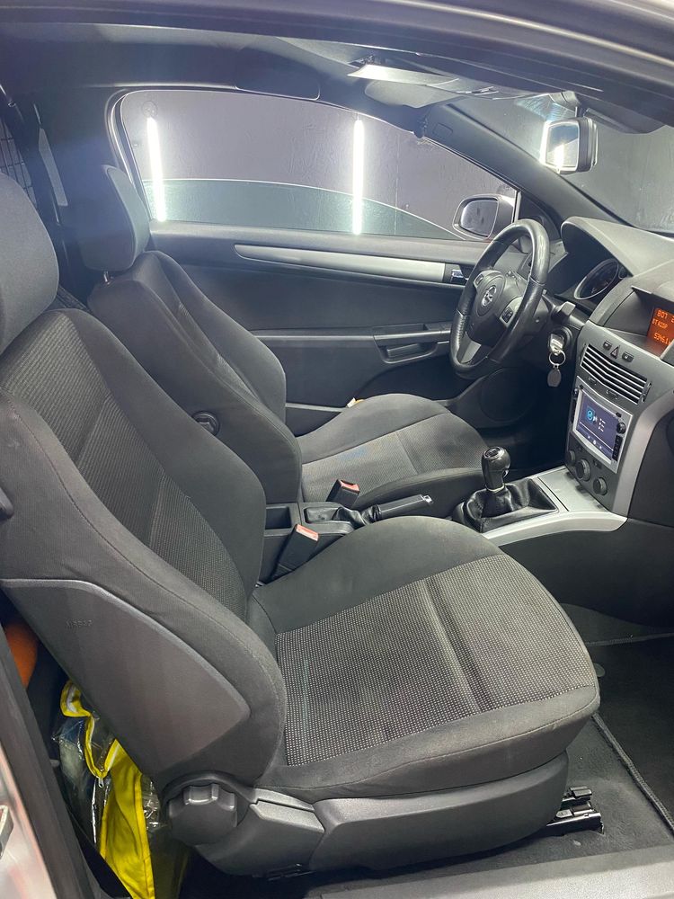 Opel astra gtc 2007