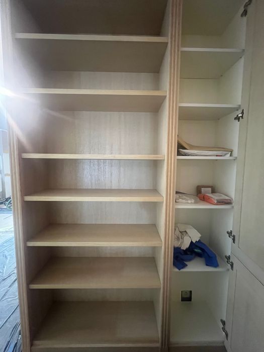 Gablotka z regałem lite drewno