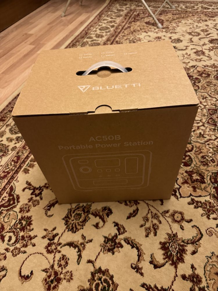 Зарядна станція BLUETTI AC50B 700Вт