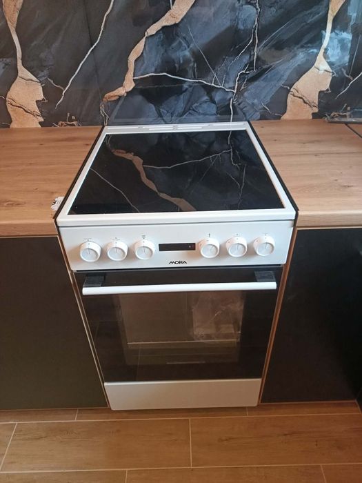 Kuchenka Mora  C 2240 CW
Mora C 2240 CW, Kuchenka wolnosto