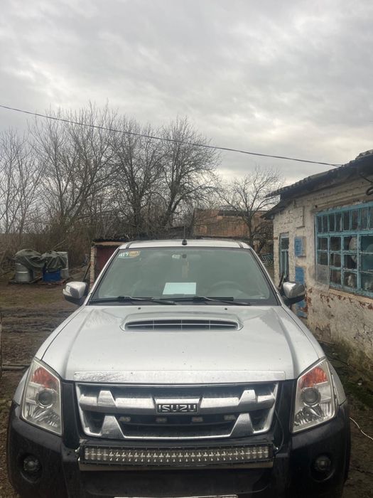 Isuzu D-MAX 3.0 дизель. Не розмитнена