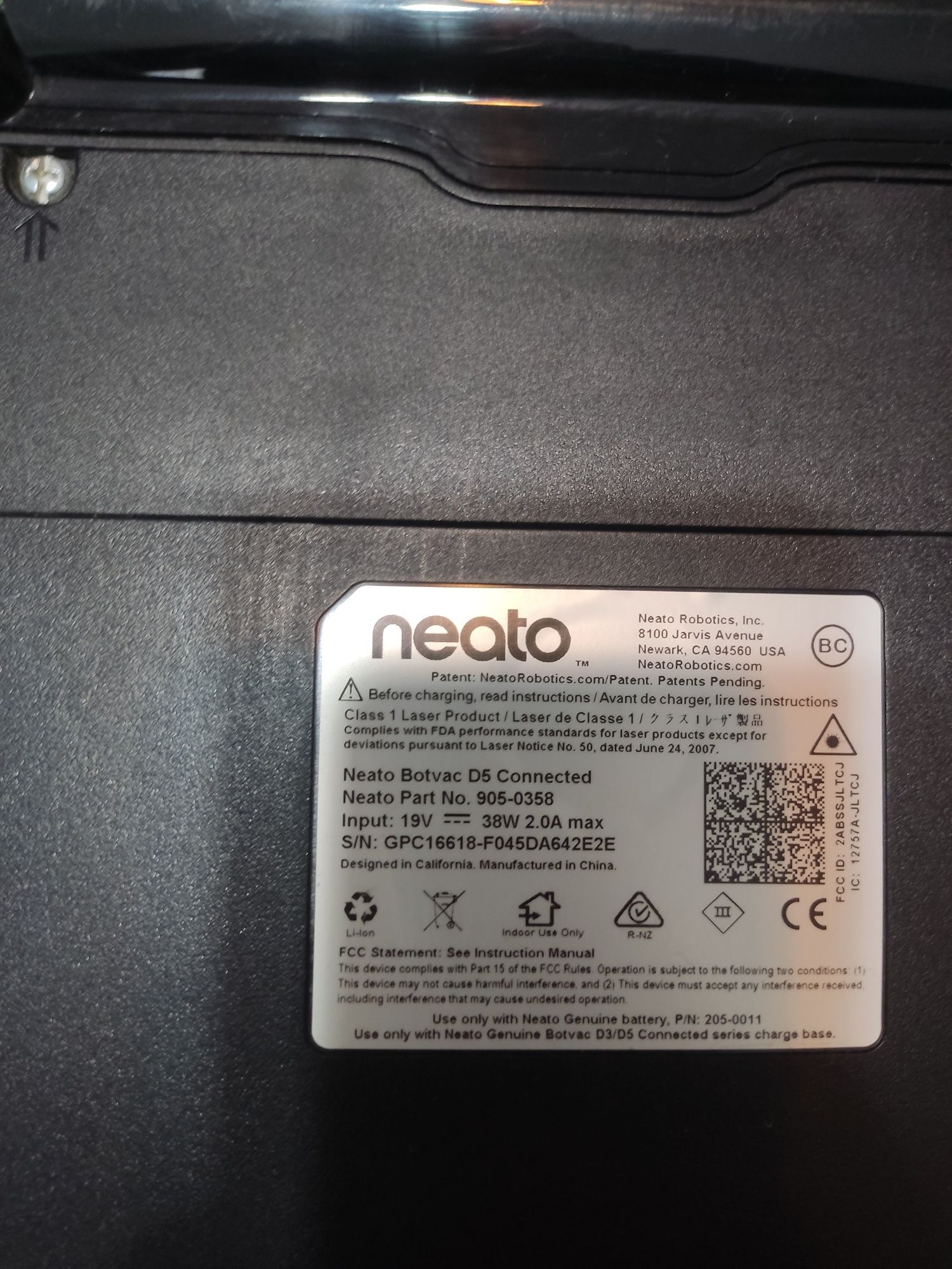 Robot sprzątający Neato Botvac D5 Connected