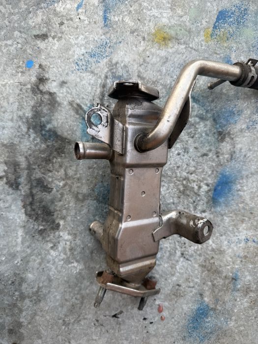 Охолоджувач клапан егр egr Toyota Prius 30 1.8 10-15 2560137010