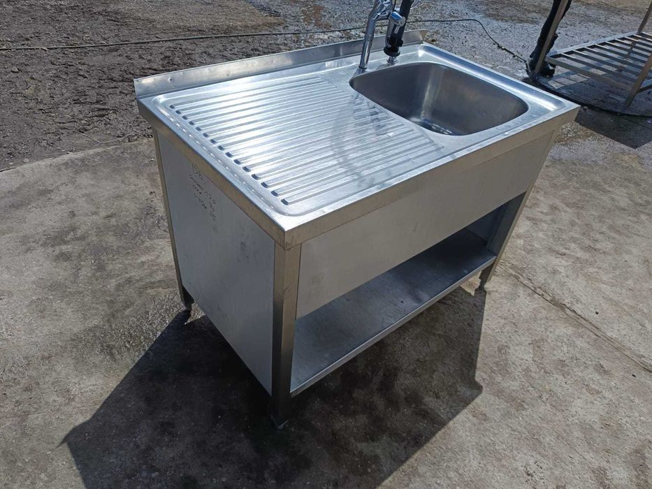 Zlew nierdzewny gastronomiczny.