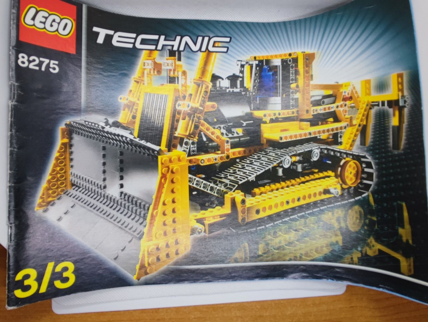 LEGO® 8275 Technic - Buldożer z silnikiem