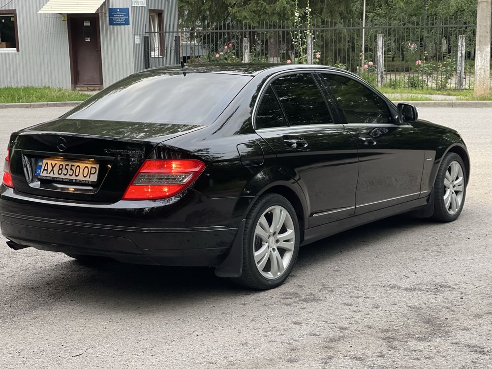 Продам Mercedes-Benz C 180 W 204 2008 года,