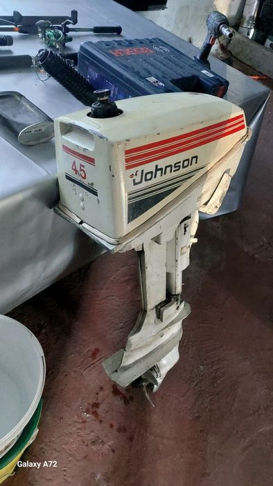 Silnik zaburtowy Johnson 4,5km 2t
