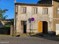 Moradia para remodelar com terreno