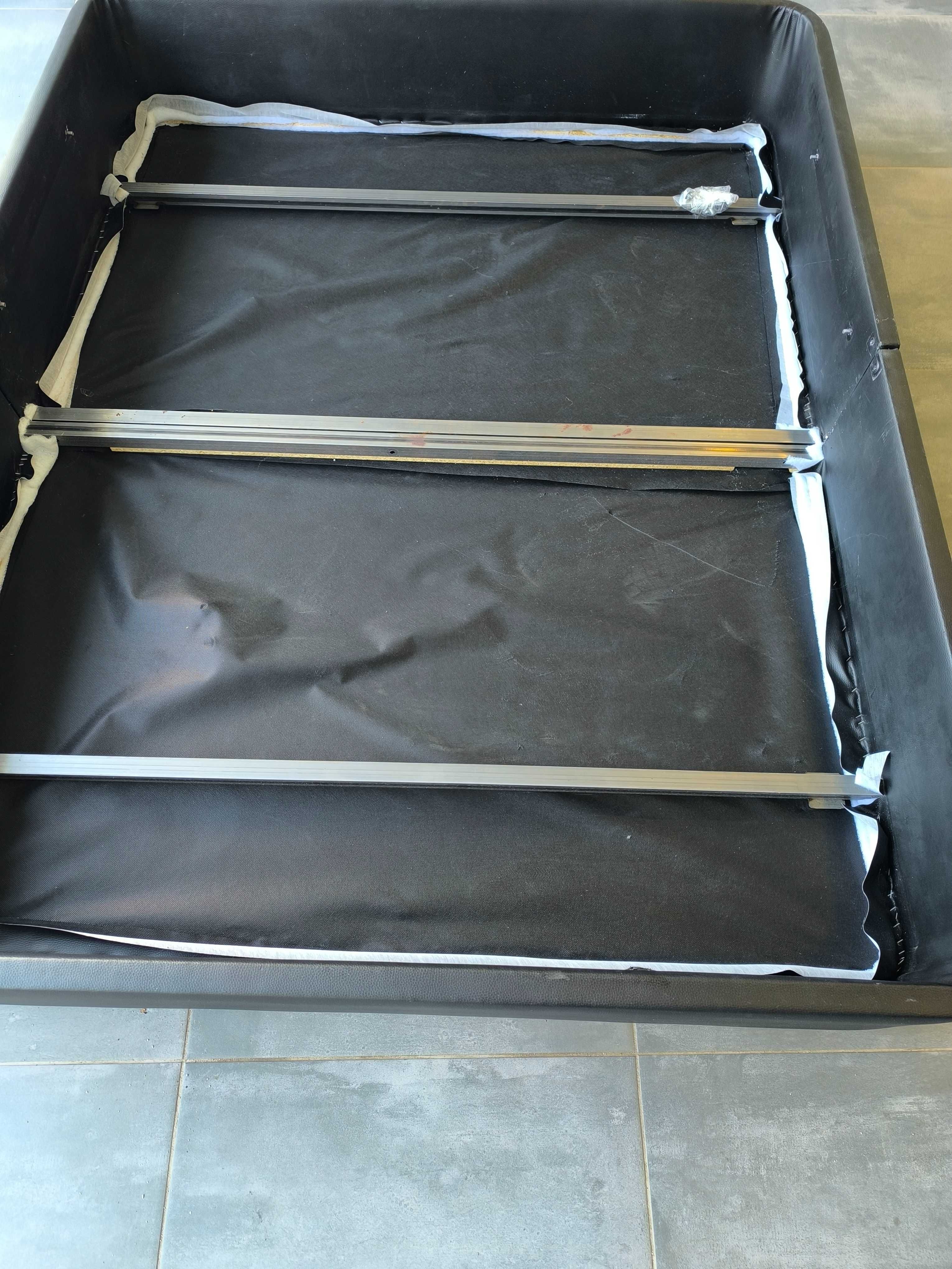 Sommier p/ cama de casal com arrumação de Tampo Elevatório Estofado