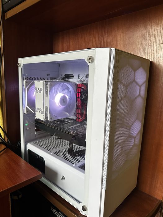 Пк Ryzen 5-3600x 16gb gtx 1070 8gb