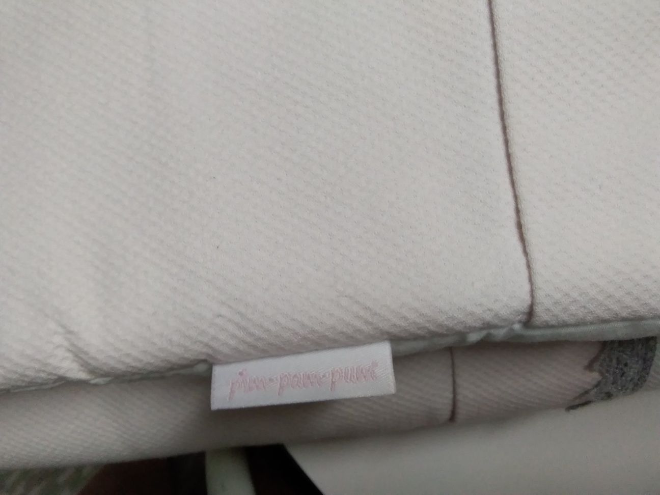 Vendo mobile como novo, protetor de berço, roupa da cama e almofadas