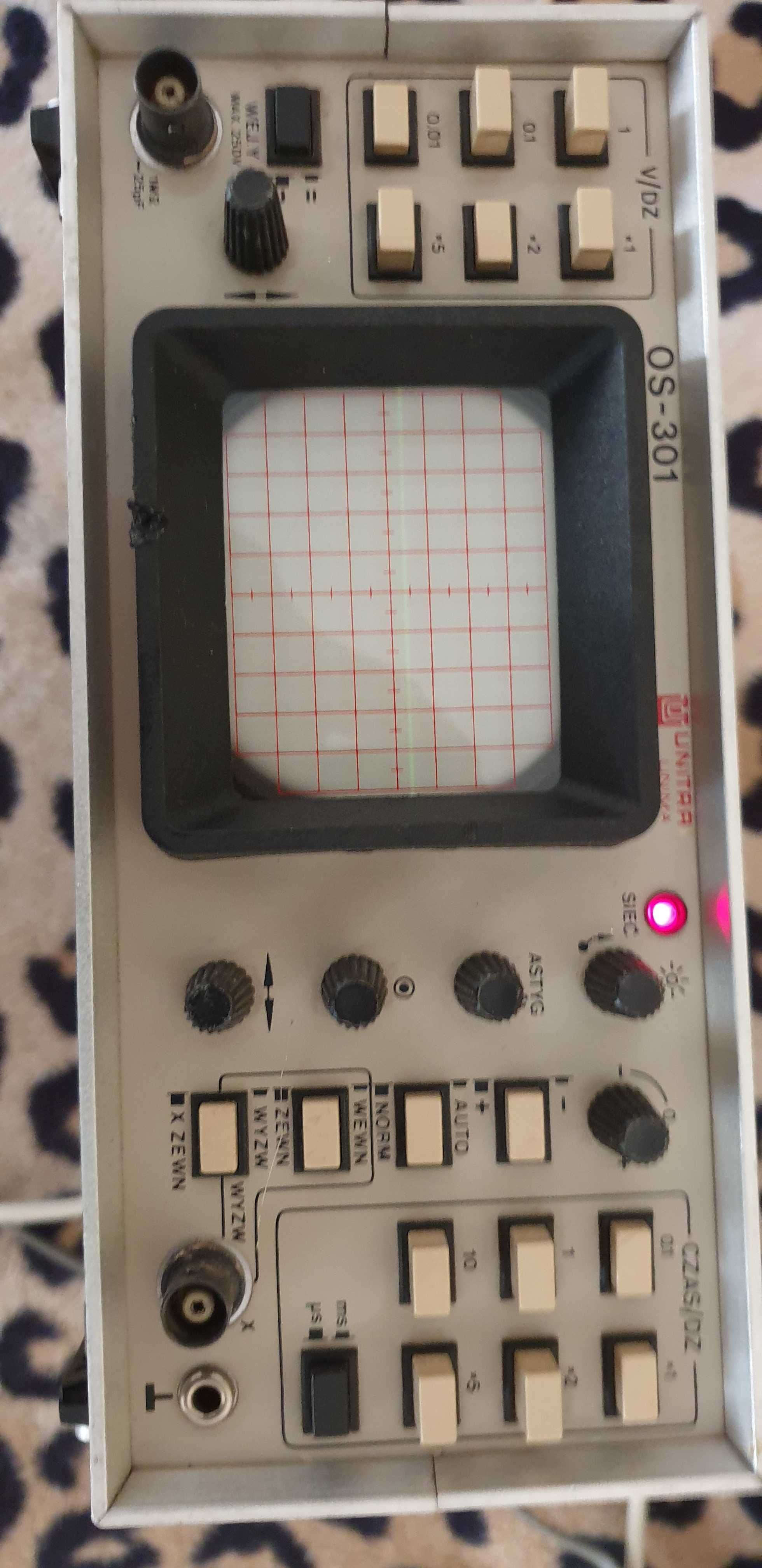 Oscyloskop Unitra Unima OS-301.