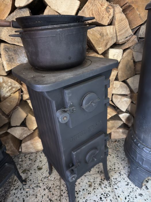 piec Dovre kominek koza w ciemnej farbie  9 kw   szamot