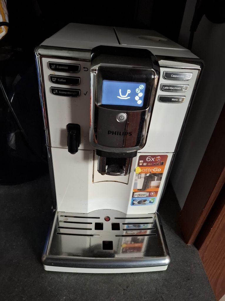 Ekspres philips latte go