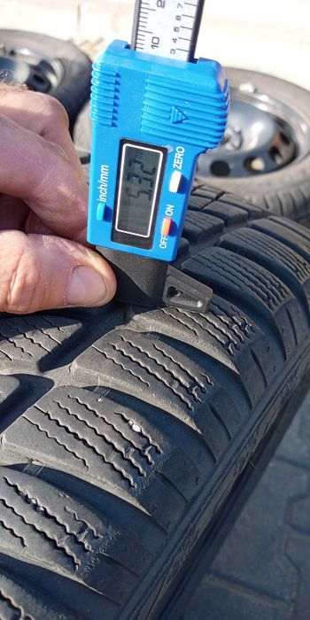 Komplet kół zimowych 205/55 R16 Golf 7 Dunlop SP Winter Sport