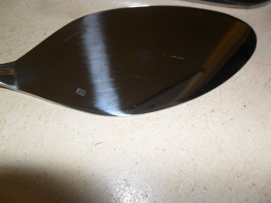 Faca e Espátula inox e ouro 24K GOTTINGHEN