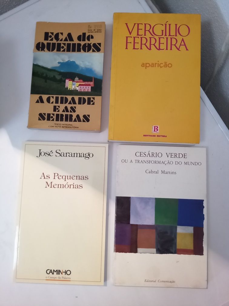 Livros diversos .