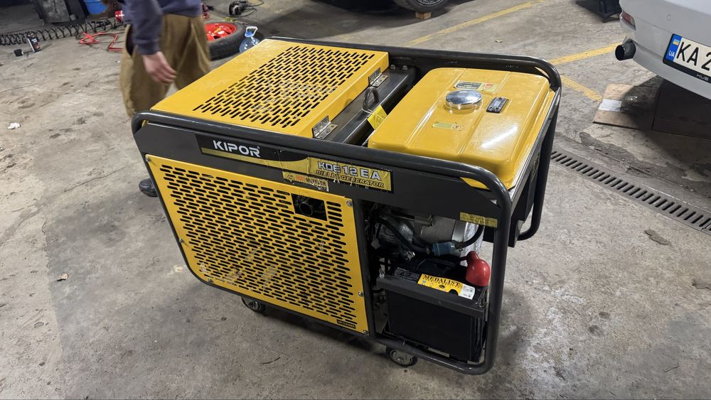 Продам дизельний генератор