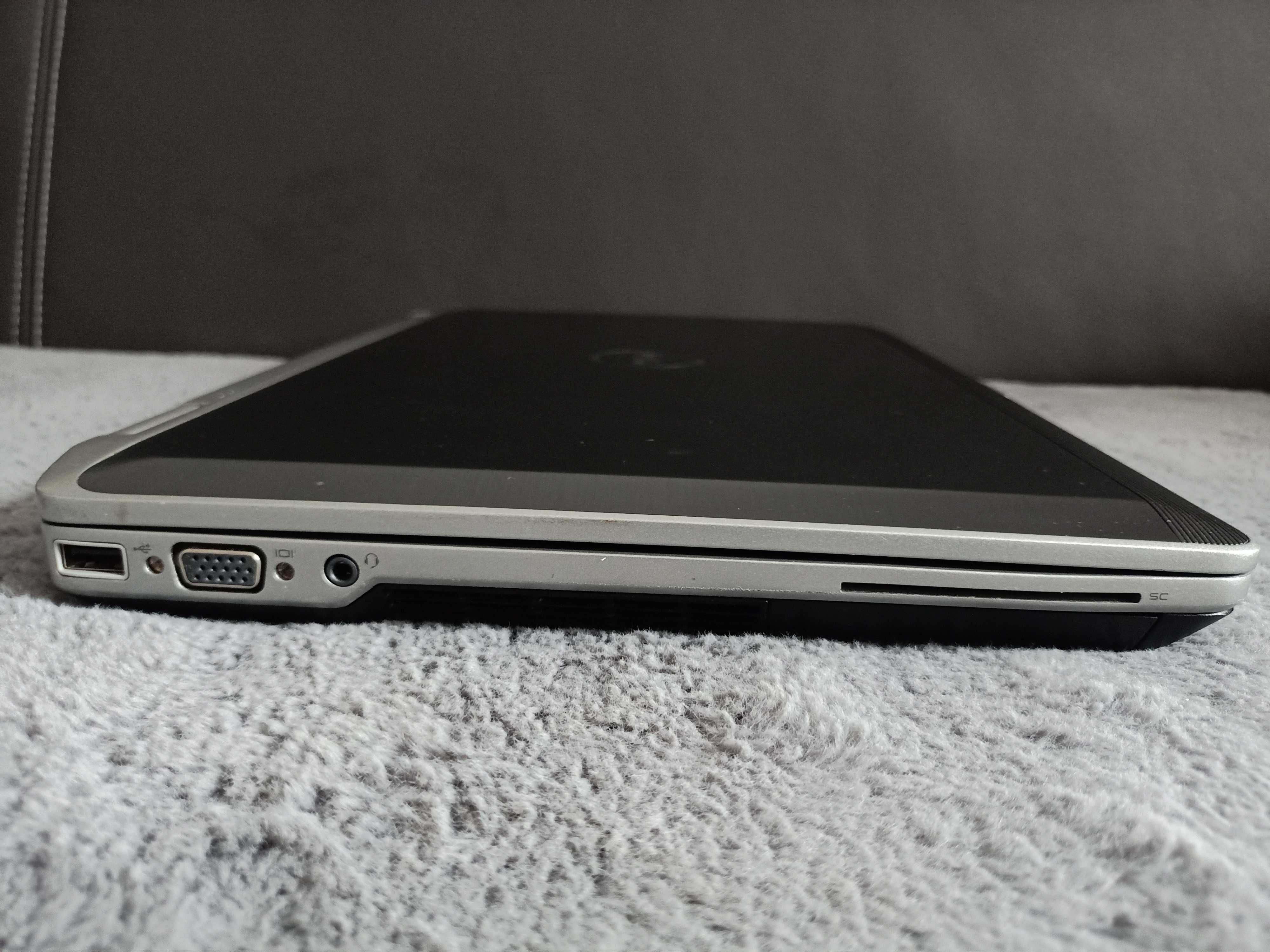 Komputer dell czarny windows 10