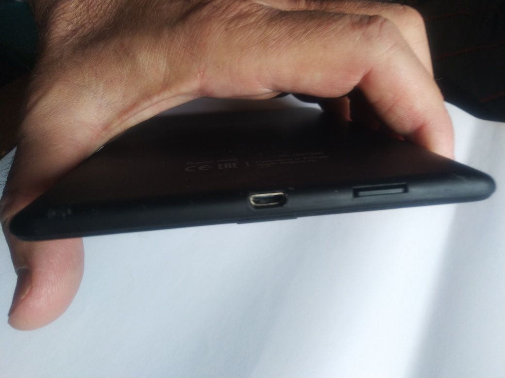Bookreader 6" на Android - "всеформатная" электронная книга Digma x600