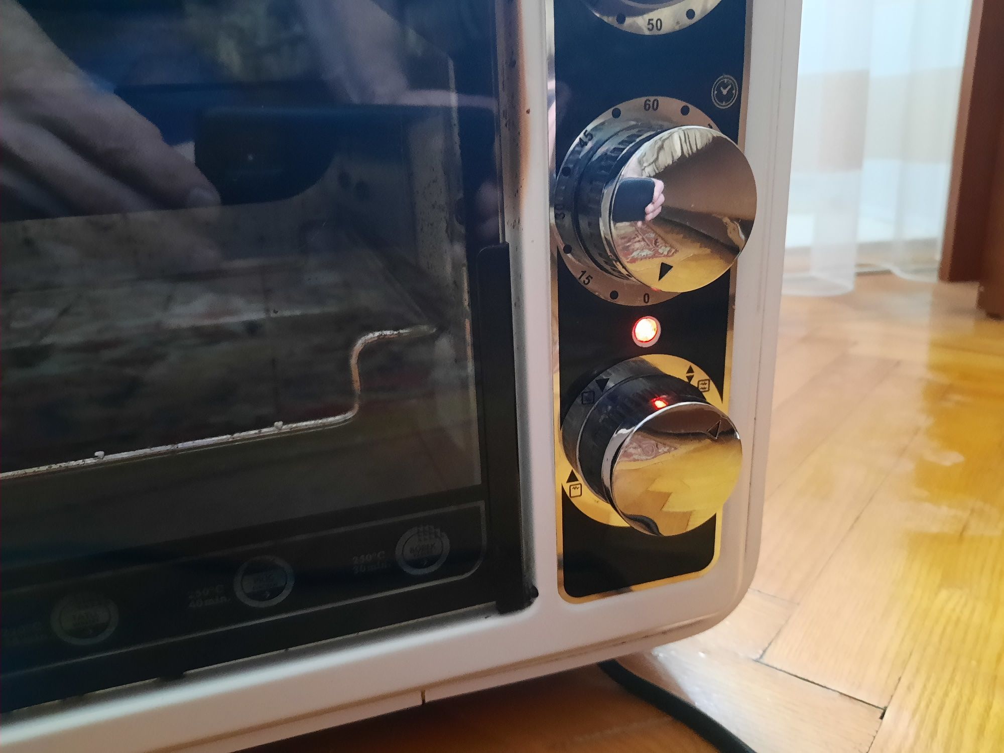 Электропечь SATURN ST-EC 1076