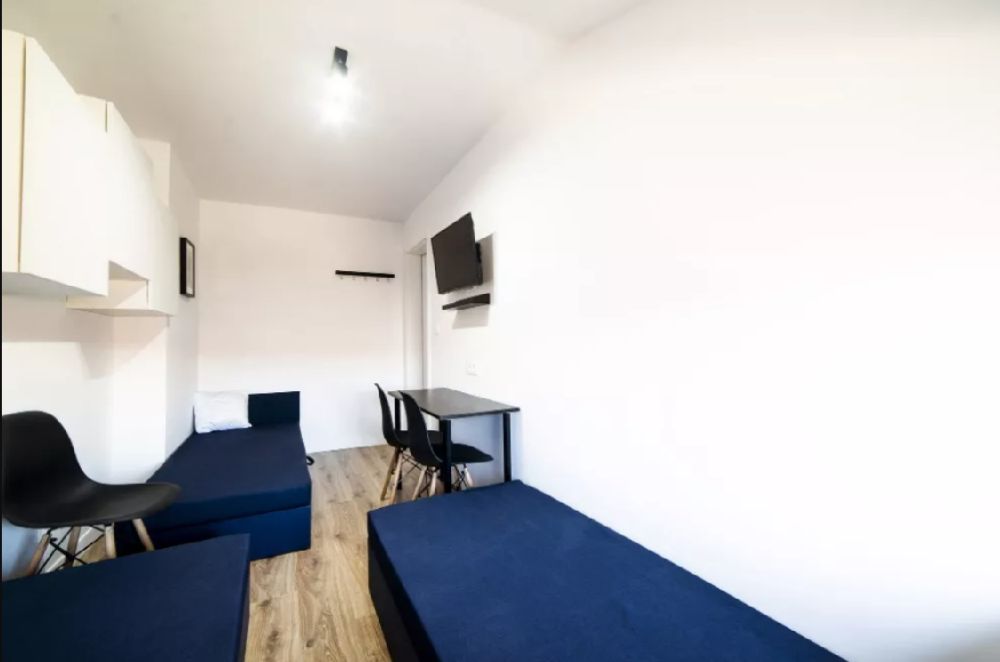 Kwatery pracownicze ; Mieszkania ; Pokoje ; Pabianice centrum