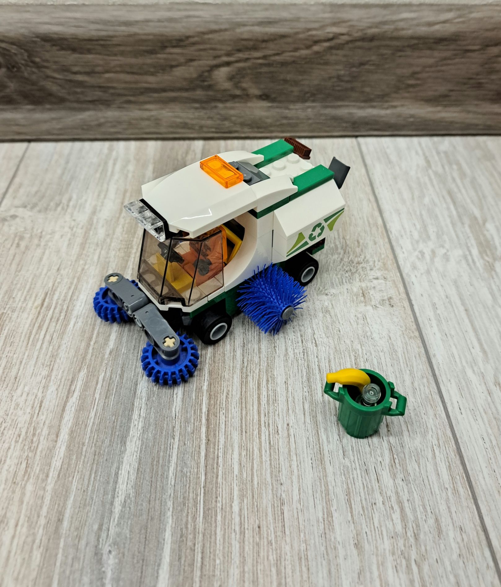 Lego City Авто для очищення вулиць 60249