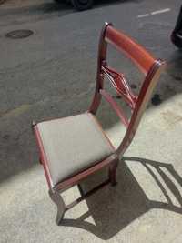 Cadeiras restauradas estofo novo em bom estado