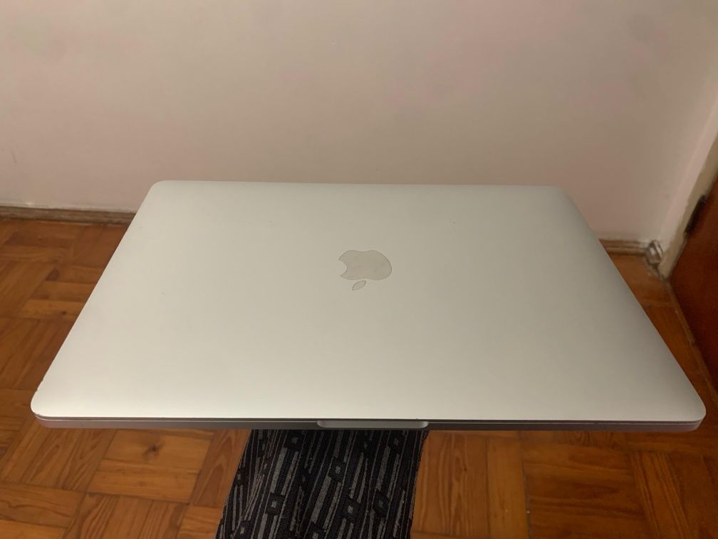 MacBook PRO M1 13 202/