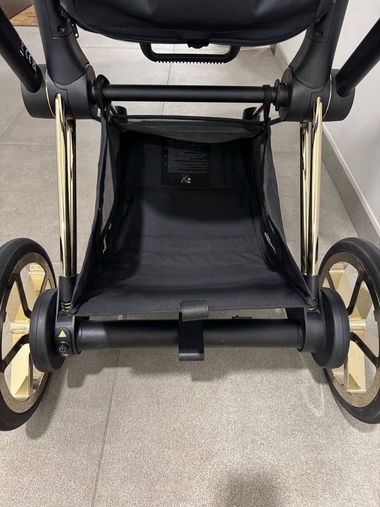 Коляска прогулочная Cybex e-priam by Jeremy Skott wings