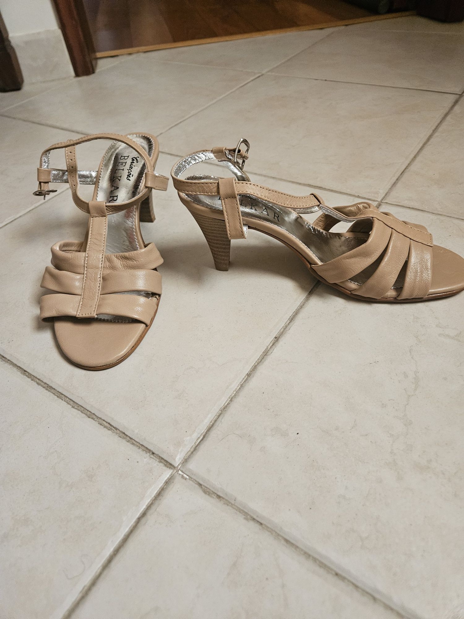 Sandalias Como novas