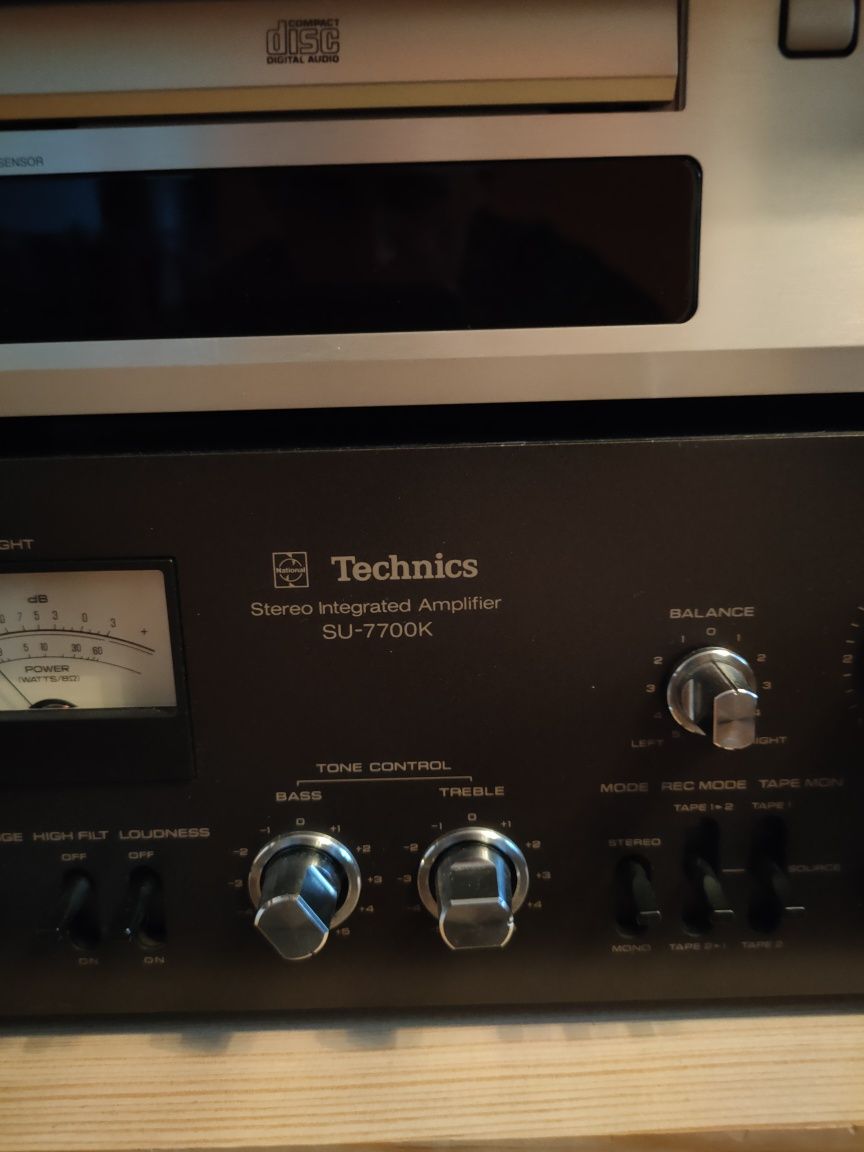 Marantz PM-80  Technics SU-7700K