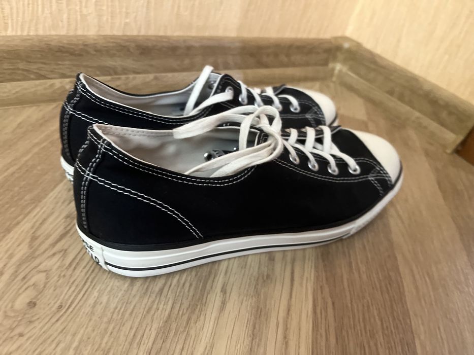 Конверси кеди